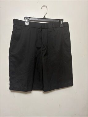 Men's Black Flat-Front Shorts — Tailored Everyday Style